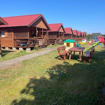 Domki U Karasia Rusinowo (Slawno) Exterior foto