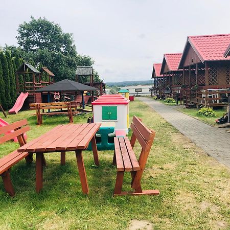 Domki U Karasia Rusinowo (Slawno) Exterior foto