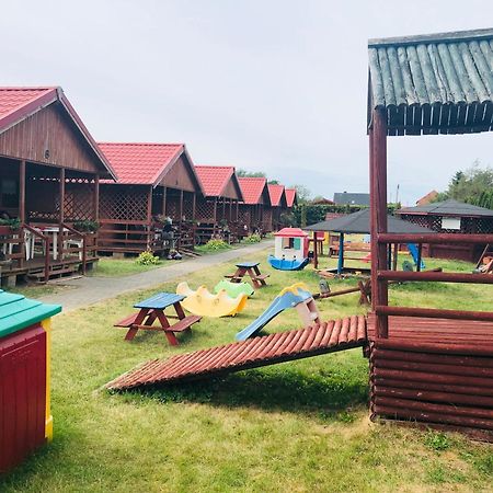 Domki U Karasia Rusinowo (Slawno) Exterior foto