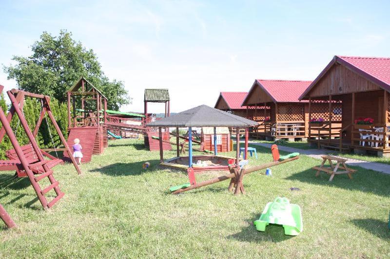 Domki U Karasia Rusinowo (Slawno) Exterior foto