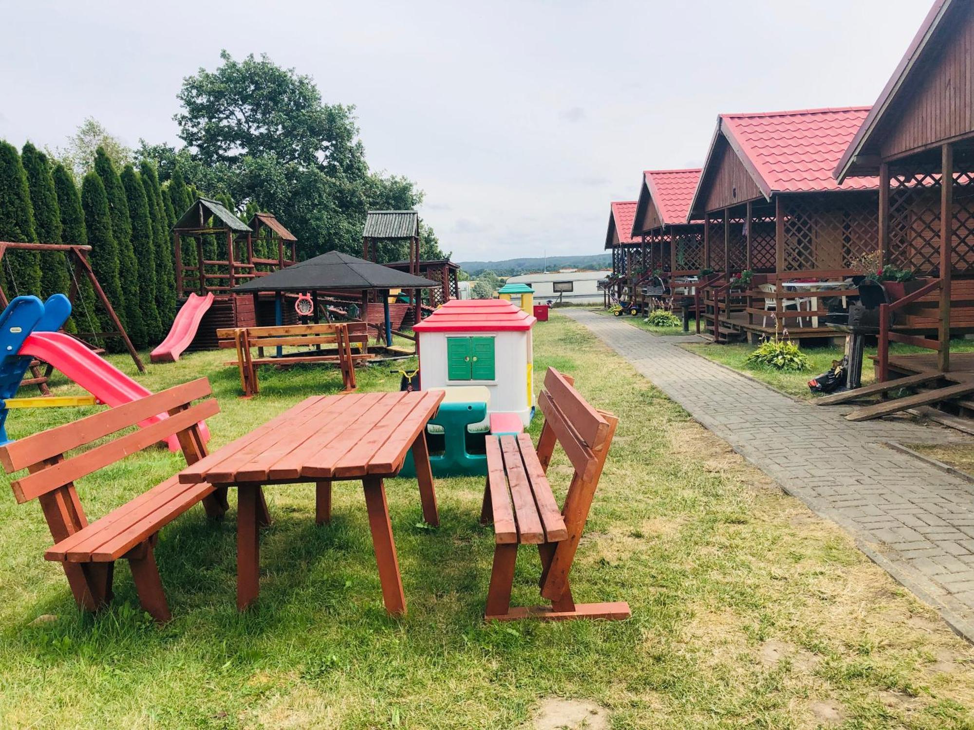 Domki U Karasia Rusinowo (Slawno) Exterior foto